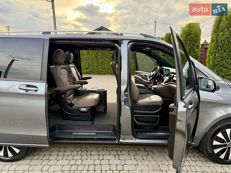 Мінівен Mercedes-Benz V-Class 2021 в Рівному