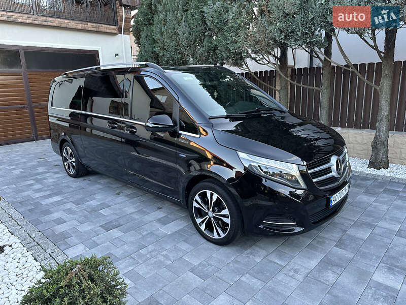 Минивэн Mercedes-Benz V-Class 2016 в Виноградове