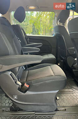 Мінівен Mercedes-Benz V-Class 2015 в 