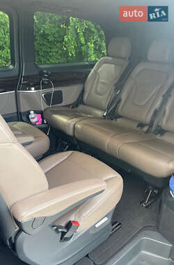 Минивэн Mercedes-Benz V-Class 2020 в 