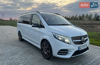 Минивэн Mercedes-Benz V-Class 2015 в 