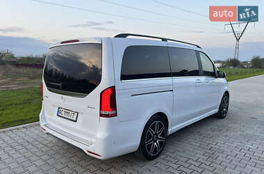 Минивэн Mercedes-Benz V-Class 2015 в 