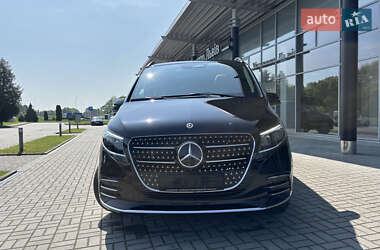 Минивэн Mercedes-Benz V-Class 2024 в 