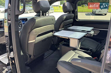 Минивэн Mercedes-Benz V-Class 2024 в 