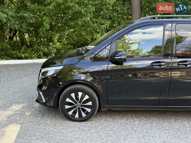 Минивэн Mercedes-Benz V-Class 2022 в Черновцах