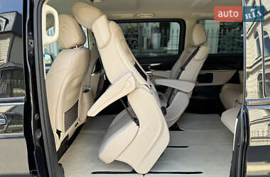 Минивэн Mercedes-Benz V-Class 2023 в 