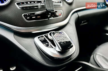 Минивэн Mercedes-Benz V-Class 2016 в 