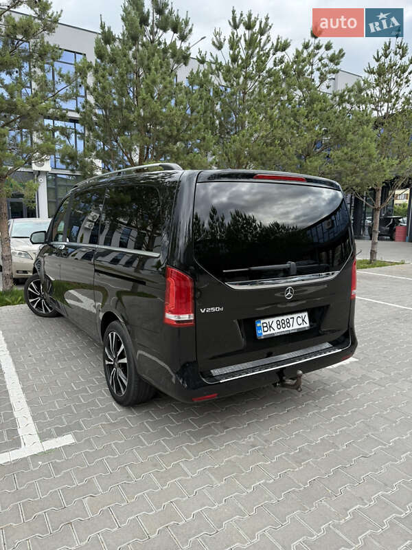 Минивэн Mercedes-Benz V-Class 2014 в Ровно фото 36 Минивэн Mercedes-Benz V-Class 2014 в Ровно