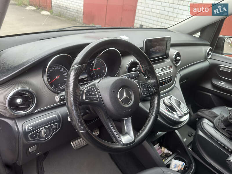 Минивэн Mercedes-Benz V-Class 2017 в Киеве