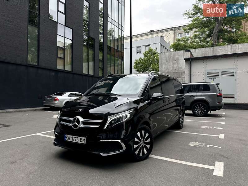 Мінівен Mercedes-Benz V-Class 2021 в Києві