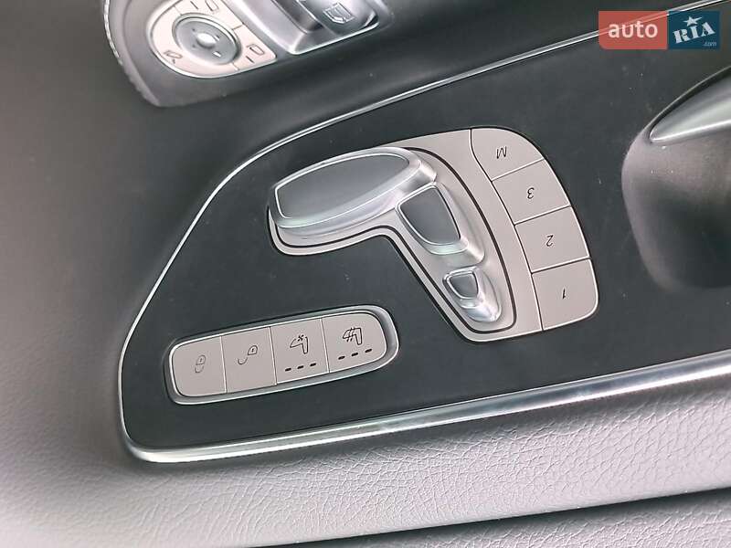 Минивэн Mercedes-Benz V-Class 2023 в Харькове
