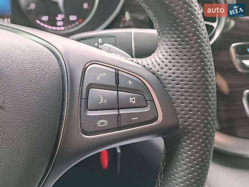 Минивэн Mercedes-Benz V-Class 2023 в Харькове