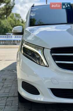 Минивэн Mercedes-Benz V-Class 2016 в 