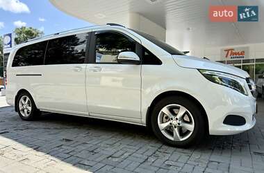 Минивэн Mercedes-Benz V-Class 2016 в 