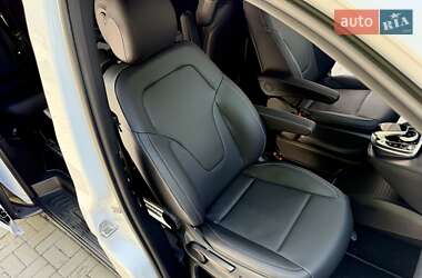 Минивэн Mercedes-Benz V-Class 2016 в 