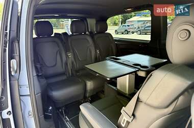 Минивэн Mercedes-Benz V-Class 2016 в 