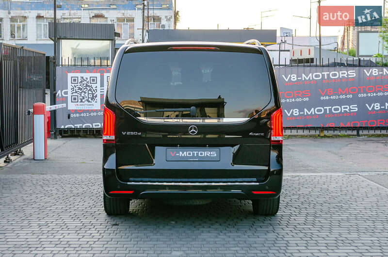 Минивэн Mercedes-Benz V-Class 2017 в Киеве