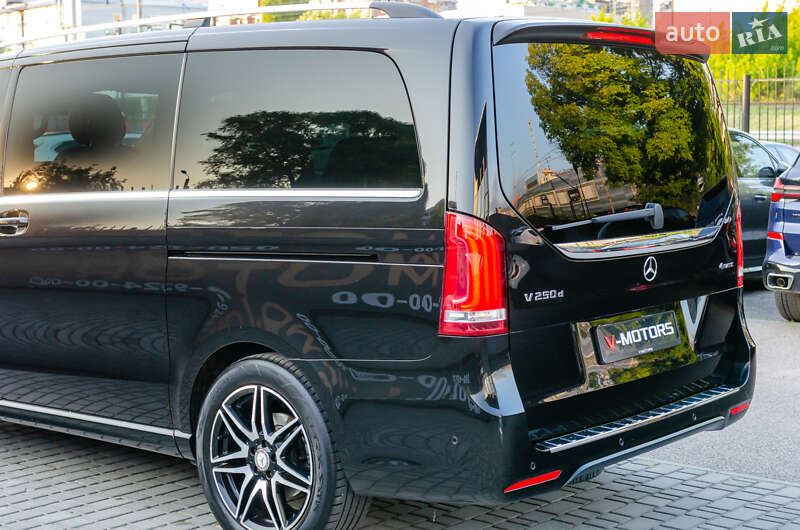 Минивэн Mercedes-Benz V-Class 2017 в Киеве