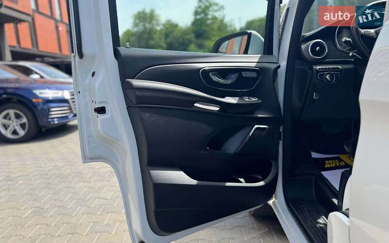 Минивэн Mercedes-Benz V-Class 2016 в Черновцах