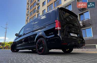 Минивэн Mercedes-Benz V-Class 2020 в 