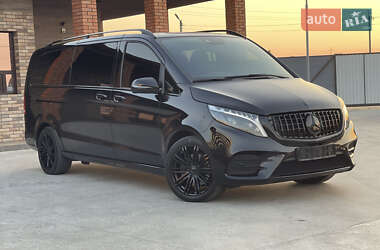 Минивэн Mercedes-Benz V-Class 2022 в 