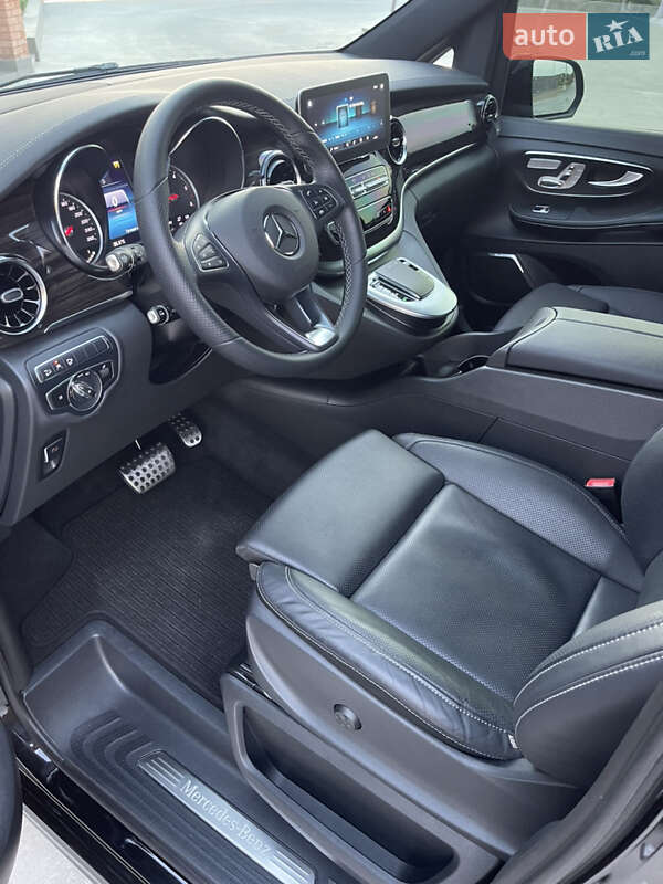 Минивэн Mercedes-Benz V-Class 2022 в Днепре