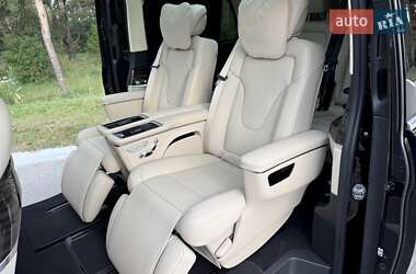 Мінівен Mercedes-Benz V-Class 2022 в 