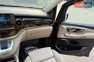 Мінівен Mercedes-Benz V-Class 2022 в 