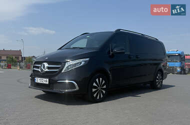 Минивэн Mercedes-Benz V-Class 2022 в 