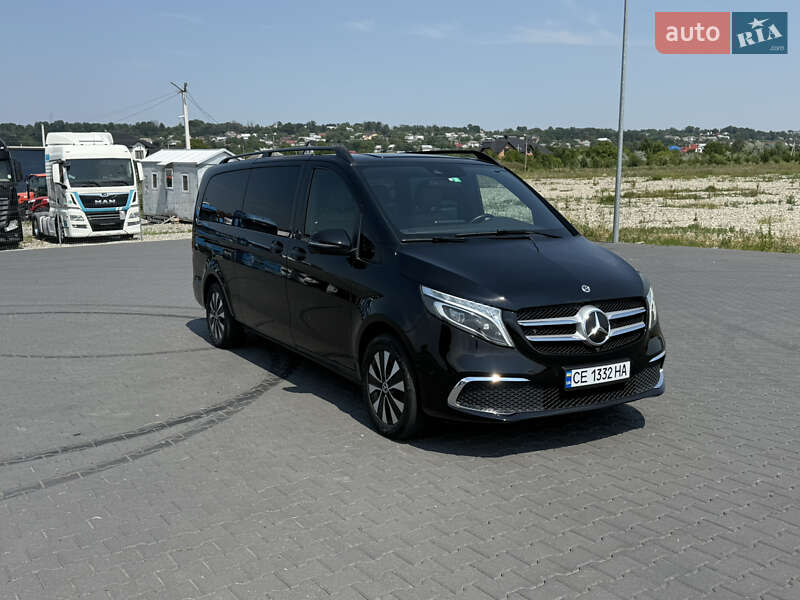 Минивэн Mercedes-Benz V-Class 2022 в Черновцах