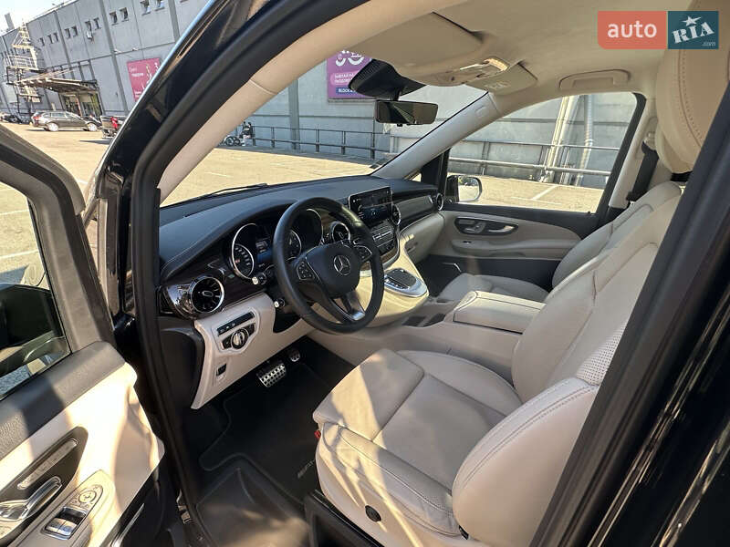 Мінівен Mercedes-Benz V-Class 2023 в Києві