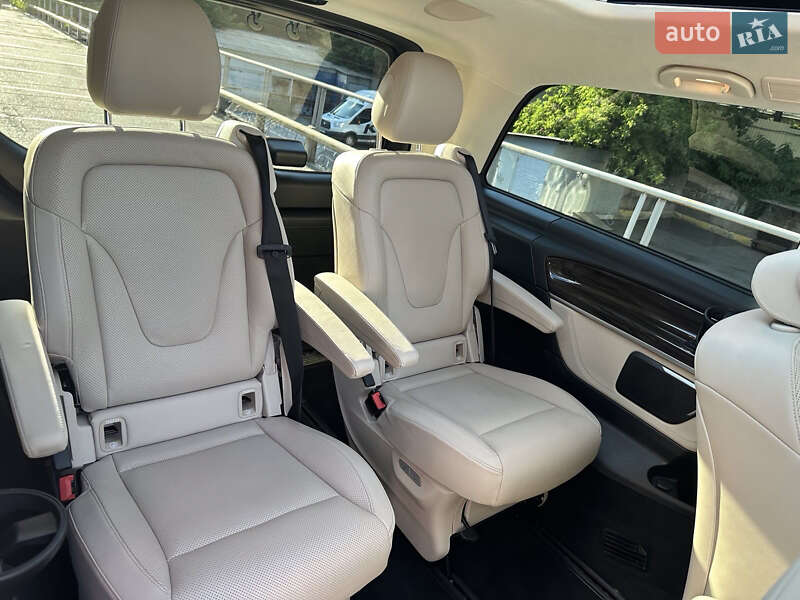 Мінівен Mercedes-Benz V-Class 2023 в Києві