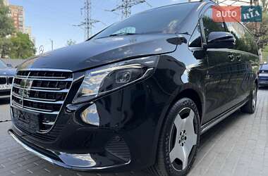 Мінівен Mercedes-Benz V-Class 2025 в Києві