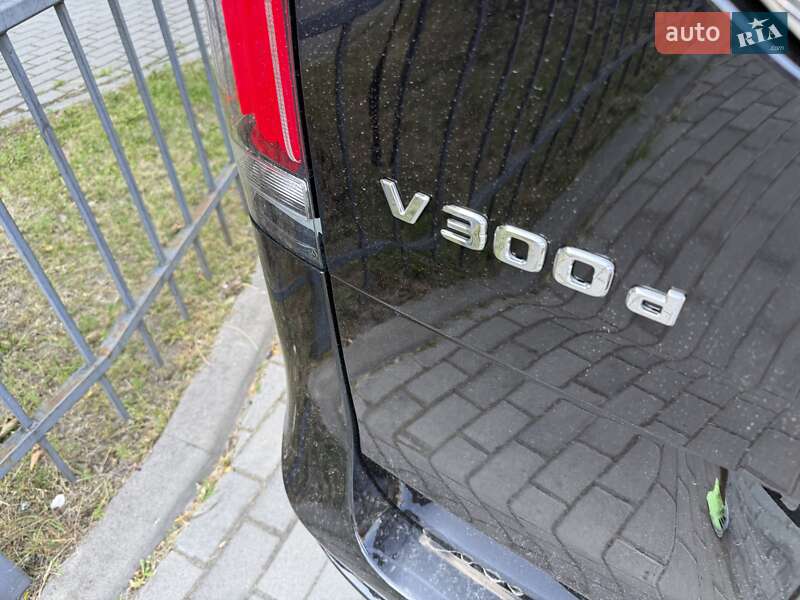 Минивэн Mercedes-Benz V-Class 2025 в Киеве