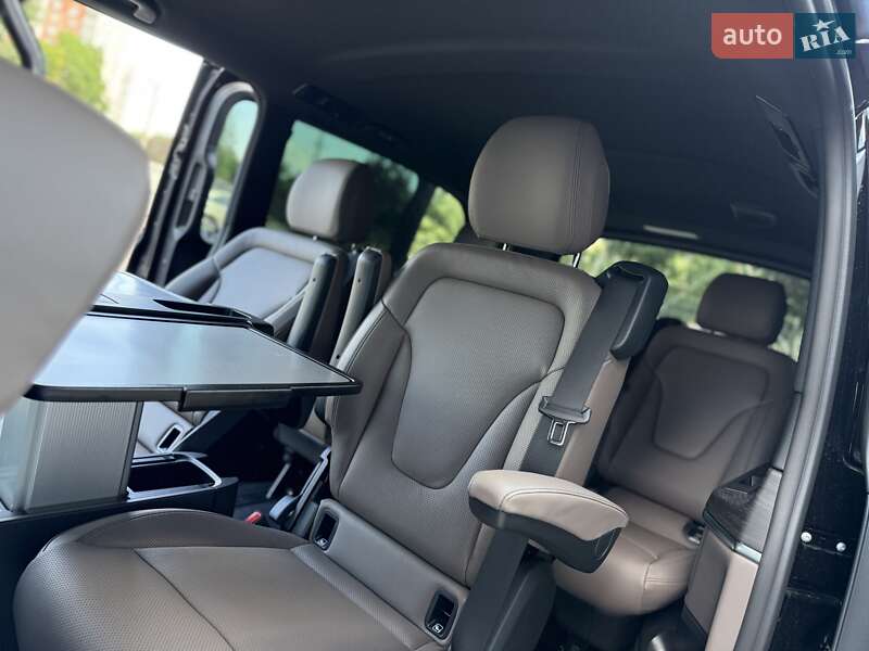 Минивэн Mercedes-Benz V-Class 2025 в Киеве