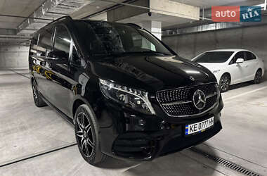 Мінівен Mercedes-Benz V-Class 2023 в 