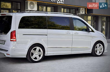 Минивэн Mercedes-Benz V-Class 2016 в 