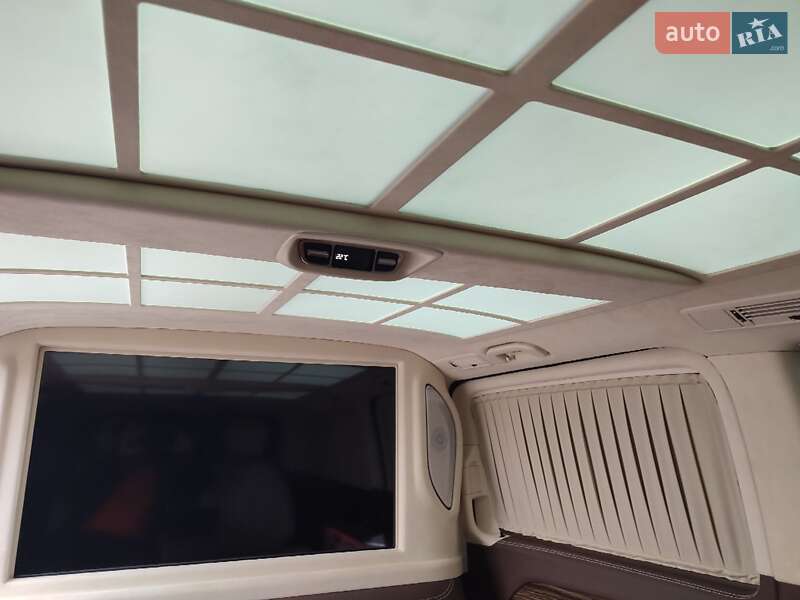 Мінівен Mercedes-Benz V-Class 2021 в Києві