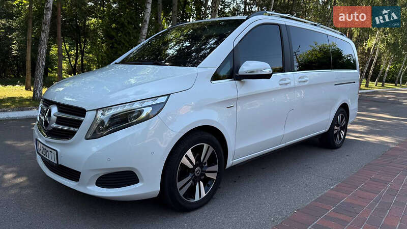 Мінівен Mercedes-Benz V-Class 2016 в Києві