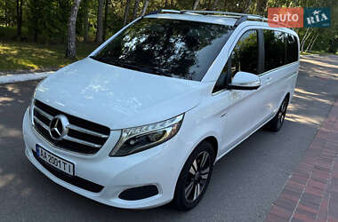 Минивэн Mercedes-Benz V-Class 2016 в 