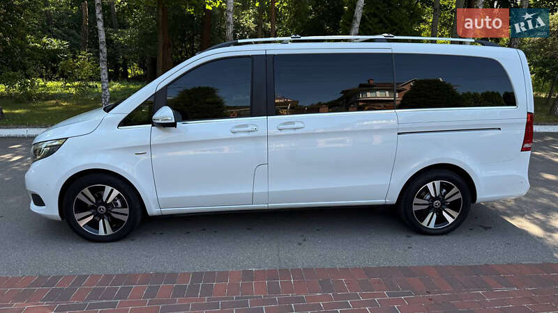 Мінівен Mercedes-Benz V-Class 2016 в Києві
