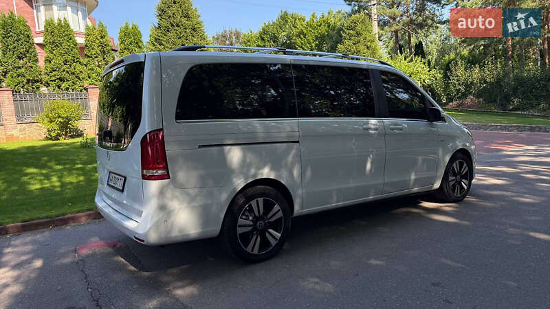 Мінівен Mercedes-Benz V-Class 2016 в Києві