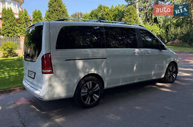 Минивэн Mercedes-Benz V-Class 2016 в 