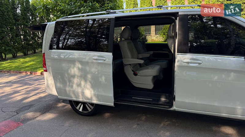 Мінівен Mercedes-Benz V-Class 2016 в Києві