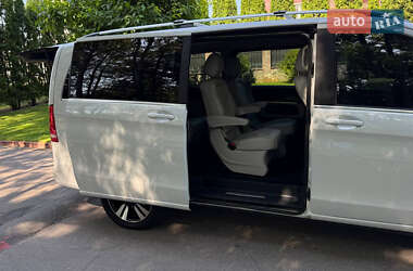 Минивэн Mercedes-Benz V-Class 2016 в 