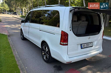 Минивэн Mercedes-Benz V-Class 2016 в 