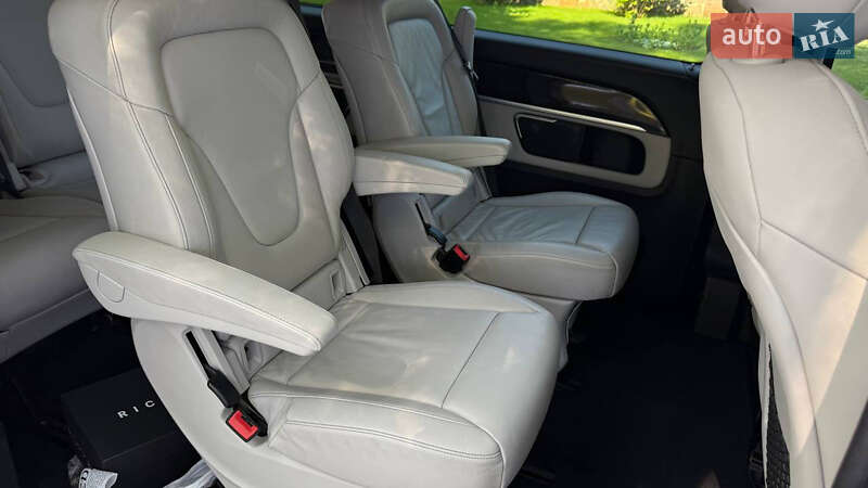 Мінівен Mercedes-Benz V-Class 2016 в Києві