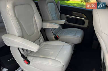 Минивэн Mercedes-Benz V-Class 2016 в 