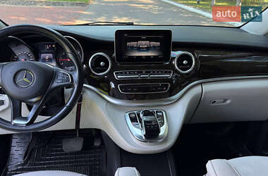 Минивэн Mercedes-Benz V-Class 2016 в 