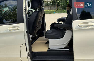 Минивэн Mercedes-Benz V-Class 2016 в 